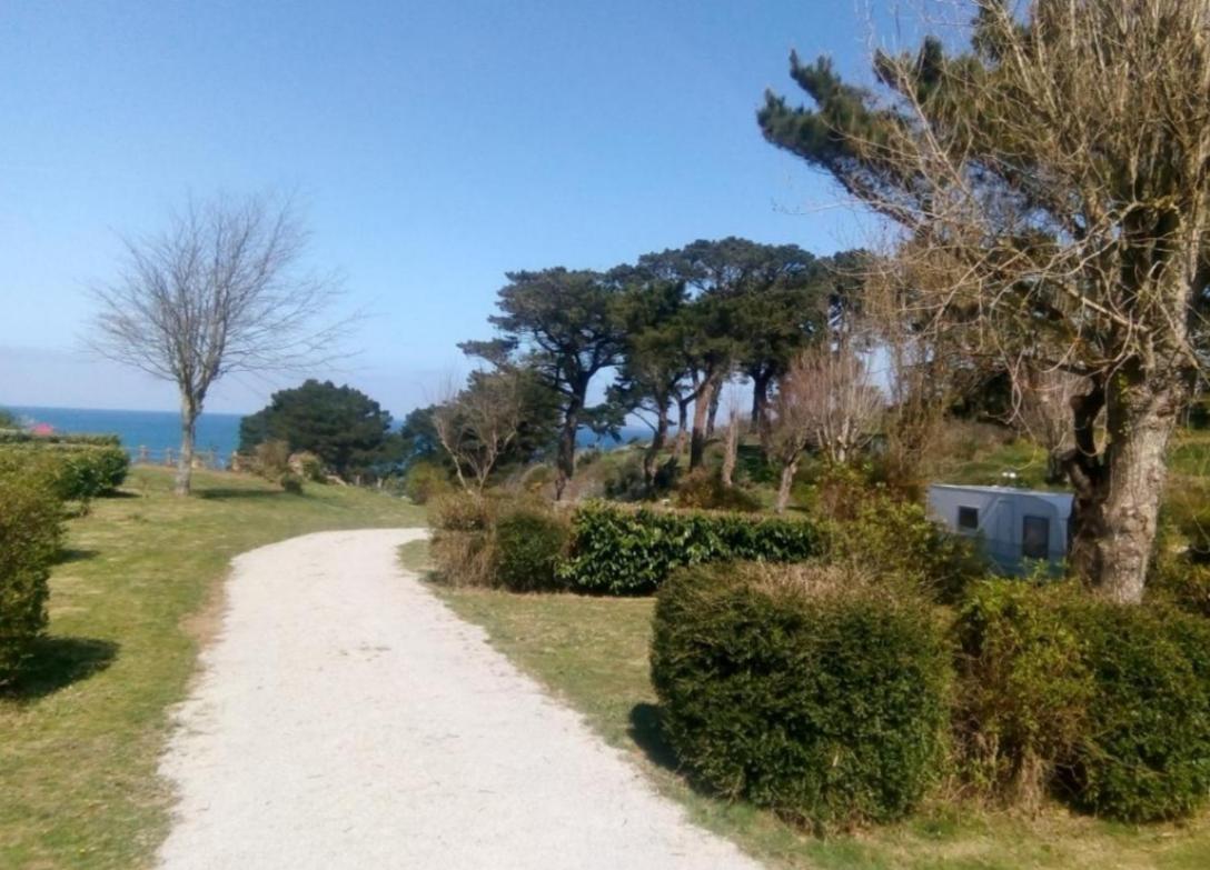 Les Hortensias Grande Tente Familiale Deux Chambres Et Sejour Vue Mer Sur Camping Nature Plestin-les-Grèves Exterior foto