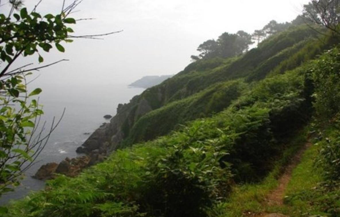 Les Hortensias Grande Tente Familiale Deux Chambres Et Sejour Vue Mer Sur Camping Nature Plestin-les-Grèves Exterior foto